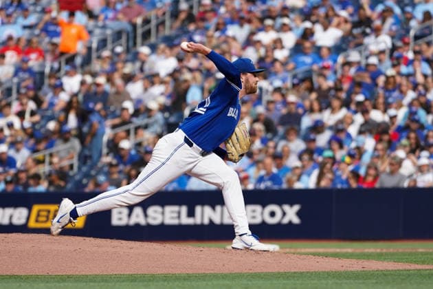 Cincinnati Reds v Toronto Blue Jays - MLB, Baseball Herren, USA Shane Bieber 57 of the Toronto Blue Jays pitches the ball during the game against the Cincinnati Reds at Rogers Centre on September 26, 2026, in Toronto, Ontario, Canada. (Photo by Leonardo Ramirez Eyepix Group) Copyright: xLeonardoxRamirez xEyepixxGroupx LR_26092026_197822