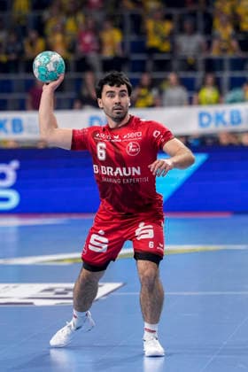 Erik Balenciaga Azcue (MTM, 6), am Ball, Freisteller, Ganzkörper, Einzelbild, Einzelfoto, Aktion, Action, 26.09.2026, Mannheim (Deutschland), Handball, Bundesliga, Rhein-Neckar Löwen - MT Melsungen