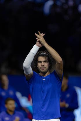 Carlos Alcaraz of Team Europe in action against Taylor Fritz of Team World during the 2026 Laver Cup at The O2 Featuring: Carlos Alcaraz Where: London, United Kingdom When: 26 Sep 2026 Credit: Alex Cropper Cover Images EDITORIAL USE ONLY. NOT FOR USE BY NEWSPAPERS BASED IN THE UK. Copyright: xx coverimg56062781