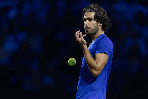 Carlos Alcaraz of Team Europe in action against Taylor Fritz of Team World during the 2026 Laver Cup at The O2 Featuring: Carlos Alcaraz Where: London, United Kingdom When: 26 Sep 2026 Credit: Alex Cropper Cover Images EDITORIAL USE ONLY. NOT FOR USE BY NEWSPAPERS BASED IN THE UK. Copyright: xx coverimg56062795
