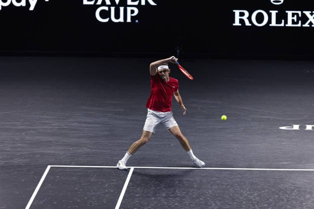Carlos Alcaraz of Team Europe in action against Taylor Fritz of Team World during the 2026 Laver Cup at The O2 Featuring: Carlos Alcaraz Where: London, United Kingdom When: 26 Sep 2026 Credit: Alex Cropper Cover Images EDITORIAL USE ONLY. NOT FOR USE BY NEWSPAPERS BASED IN THE UK. Copyright: xx coverimg56062801