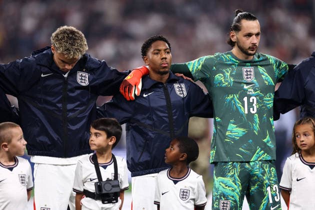 England v Spain 26 September 2026, London - UEFA Nations League - England v Spain - L-R Nico O Reilly of England, Myles Lewis-Skelly of England and England goalkeeper James Trafford - Photo: Jacques Feeney Offside. London UK Copyright: xJacquesxFeeneyx xOffsidexOffside
