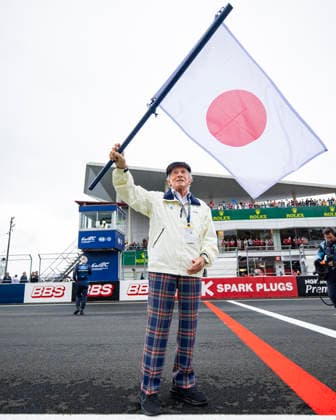 FIA WEC - 6 HOURS OF FUJI 2026 Sir Jackie Stewart waving the Japanese Flag for the start during the 6 Hours of Fuji 2026, 6th round of the 2026 FIA World Endurance Championship, from September 25 to 27, 2026 on the Fuji Speedway in Oyama, Shizuoka, Japan - OyamaJapan  Copyright: xJULIENxDELFOSSEx