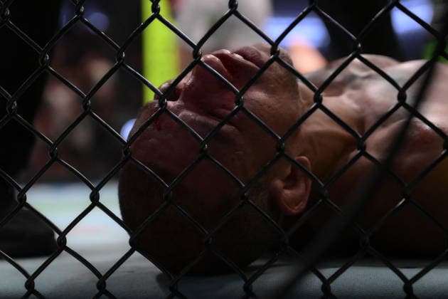 September 26, 2026, Las Vegas, Nevada, USA: RAUL ROSAS JR. defeated RAONI BARCELOS by TKO (slam) at 1:38 of Round 5 during UFC Fight Night at the UFC APEX in Las Vegas. Las Vegas USA - ZUMAo117 20260926_zsp_o117_015 Copyright: xMikaelxOnax