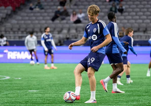 September 26, 2026, Vancouver, Bc, CANADA: Vancouver Whitecaps Valter Sedin (49) warms up prior to an MLS, Fussball Herren, USA soccer match, in Vancouver, on Saturday, Sept. 26, 2026. Canada News - September 26, 2026 - ZUMAc35_ 20260926_zaf_c35_165 Copyright: xJacobxMallarix