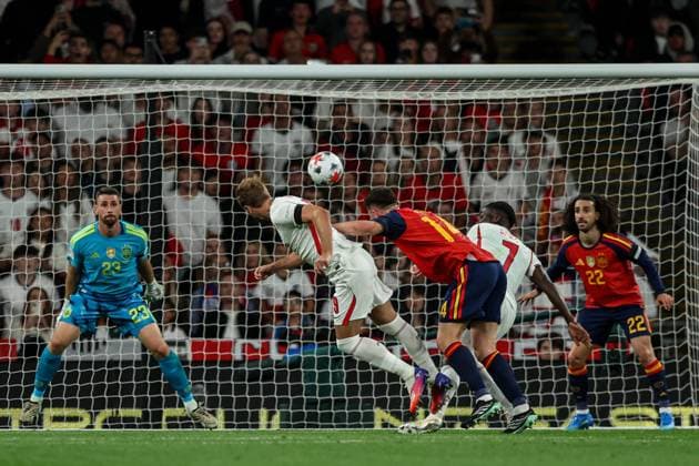 England vs Spain, England - 26 Sep 2026 Unai Simon (Spain), Harry Kane (England), Marc Cucurella (Spain) seen in action during UEFA Nations League 2026 football match between Spain at Wembley (London). Final Score: England 2:3 Spain London United Kingdom Copyright: xGrzegorzxWajdax xSOPAxImagesx Grzegorz-Wajda-1454191