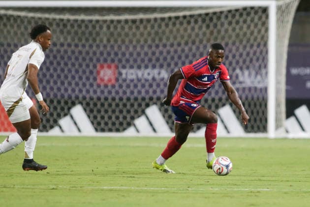 September 26, 2026, Frisco, Texas, USA: FC Dallas defender OSAZE URHOGHIDE (3) moves the ball during a soccer game between Los Angeles FC and FC Dallas at Toyota Stadium in Frisco, TX. Soccer 2026: FC Dallas 1:0 Los Angeles FC  - ZUMAh193 20260926_zsp_h193_023 Copyright: xDanielxMcGregor-Huyerx