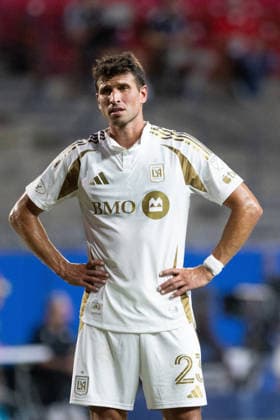September 26, 2026, Frisco, Texas, USA: Los Angeles FC defender YEVHEN CHEBERKO (23) reacts to an offsides call during a soccer game between Los Angeles FC and FC Dallas at Toyota Stadium in Frisco, TX. Soccer 2026: FC Dallas 1:0 Los Angeles FC  - ZUMAh193 20260926_zsp_h193_025 Copyright: xDanielxMcGregor-Huyerx