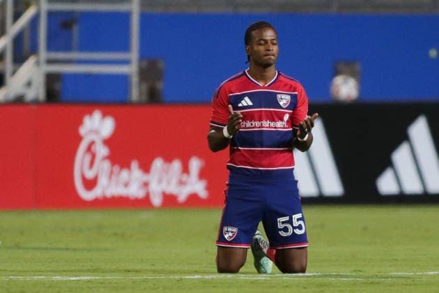 September 26, 2026, Frisco, Texas, USA: FC Dallas midfielder KAICK (55) prays during a soccer game between Los Angeles FC and FC Dallas at Toyota Stadium in Frisco, TX. Soccer 2026: FC Dallas 1:0 Los Angeles FC  - ZUMAh193 20260926_zsp_h193_036 Copyright: xDanielxMcGregor-Huyerx