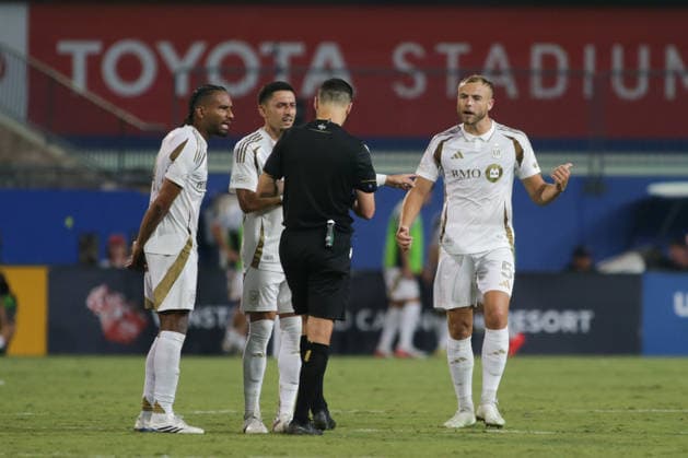 September 26, 2026, Frisco, Texas, USA: Los Angeles FC forward RYAN PORTEOUS (5)(right) reacts after getting a yellow card during a soccer game between Los Angeles FC and FC Dallas at Toyota Stadium in Frisco, TX. Frisco USA - ZUMAh193 20260926_zsp_h193_042 Copyright: xDanielxMcGregor-Huyerx