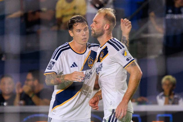 September 26, 2026, Carson, California, USA: Joao Klauss 99 of the LA Galaxy is congratulated by Calegari 2 after scoring a second goal during a regular-season MLS, Fussball Herren, USA match against the Colorado Rapids on Saturday September 26, 2026 at Dignity Health Sports Park Stadium in Carson, California. JAVIER ROJAS PI Carson USA - ZUMAp124 20260926_zaa_p124_013 Copyright: xJavierxRojasx