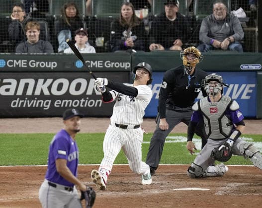 Baseball: Rockies vs. White Sox Chicago White Sox first baseman Munetaka Murakami flies out in the seventh inning of a baseball game against the Colorado Rockies at Rate Field in Chicago on Sept. 26, 2026.  A14AA0005628887P