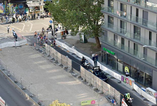 BVG-Dauerbaustelle am km 13, Frauen-Spitze Nadeloehr am km 13