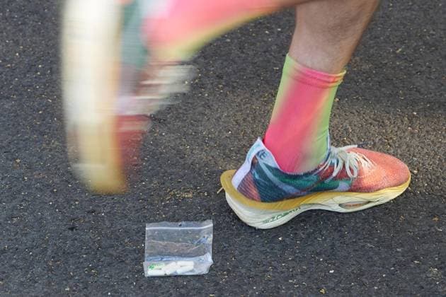 52. Berlin-Marathon 2026 ** NUR FÜR REDAKTIONELLE ZWECKE ** EDITORIAL USE ONLY **<p>Tabletten wurden scheinbar beim Berlin Marathon verloren. Deutschland Berlin Berlin Copyright: JörgxCarstensen
