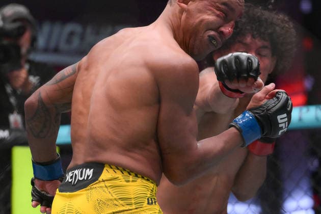 September 27, 2026, Las Vegas, Nevada, USA: RAUL ROSAS JR. defeated RAON BARCELOS by TKO (slam) at 1:38 of Round 5 during UFC Fight Night at the UFC APEX in Las Vegas. UFC Fight Night: Raul Rosas Jr. Defeated Raoni Barcelos By TKO.  - ZUMAo117 20260927_zsp_o117_054 Copyright: xMikaelxOnax