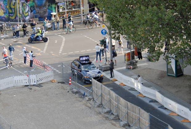 Nadeloehr am km 13, BVG-Dauerbaustelle Spitzenfahrzeug km 13
