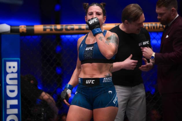 September 27, 2026, Las Vegas, Nevada, USA: AILIN PEREZ defeated NORMA DUMONT by unanimous decision (29-28, 29-28, 29-28).during UFC Fight Night at the UFC APEX in Las Vegas. Las Vegas USA - ZUMAo117 20260927_zsp_o117_088 Copyright: xMikaelxOnax
