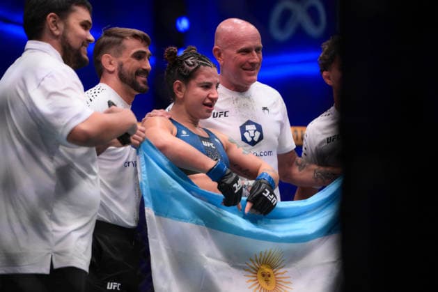 September 27, 2026, Las Vegas, Nevada, USA: AILIN PEREZ defeated NORMA DUMONT by unanimous decision (29-28, 29-28, 29-28).during UFC Fight Night at the UFC APEX in Las Vegas. UFC Fight Night: Ailin Perez Defeated Norma Dumont By Unanimous Decision.  - ZUMAo117 20260927_zsp_o117_099 Copyright: xMikaelxOnax