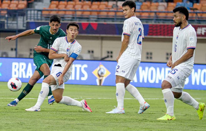 (260927) -- BANDUNG, Sept. 27, 2026 -- Syed Raza (1st L) of Pakistan shoots during the FIFA ASEAN Cup 2026 Division 1 Group B match between Pakistan and Thailand at Si Jalak Harupat Stadium in Bandung, West Java, Indonesia, Sept. 26, 2026. (Photo by Xinhua) (SP)INDONESIA-BANDUNG-FOOTBALL-FIFA ASEAN CUP 2026-DIVISION 1-GROUP B-PAKISTAN VS THAILAND SeptianjarxMuharam 