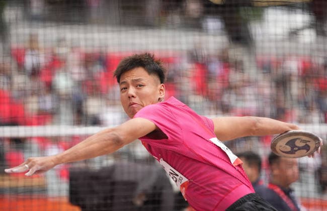 (260927) -- NAGOYA, Sept. 27, 2026 -- Chen Xinghua of China competes during the men s decathlon discus throw of athletics at the 20th Asian Games Aichi-Nagoya 2026 in Nagoya, Japan, Sept. 27, 2026. ) (SP)JAPAN-NAGOYA-ASIAN GAMES-ATHLETICS-MEN S DECATHLON-DISCUS THROW LuixSiuxWai