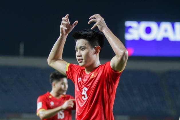 (260927) -- BANDUNG, Sept. 27, 2026 -- Nguyen Dinh Bac of Vietnam celebrates scoring during the FIFA ASEAN Cup 2026 Division 1 Group B match between Vietnam and the Philippines at Si Jalak Harupat Stadium in Bandung, West Java, Indonesia, Sept. 26, 2026. (Photo by Xinhua) (SP)INDONESIA-BANDUNG-FOOTBALL-FIFA ASEAN CUP 2026-DIVISION 1-GROUP B-VIETNAM VS THE PHILIPPINES SeptianjarxMuharam 