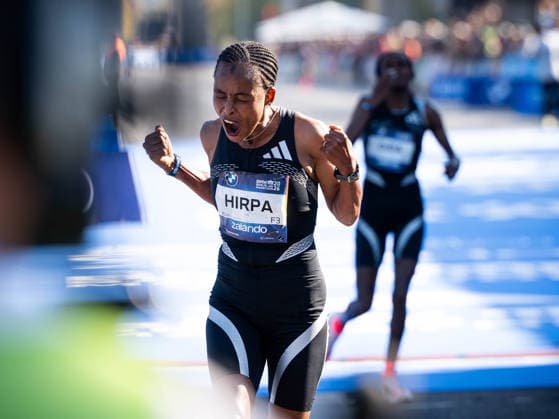 BERLIN, GERMANY - SEPTEMBER 27, 2026: Bedatu Hirpa (ETH, Ethiopia) at the Finish line by the 52. BMW Berlin Marathon at Berlin on September 27, 2026 in Berlin, Germany. Copyright: xBEAUTIFULxSPORTS Kuehnx