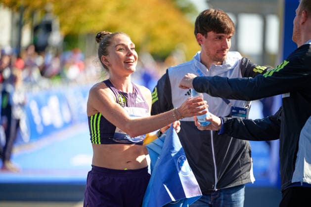 Anna Langerwisch, (GER), beste deutsche Laeuferin, Zieleinlauf, GER, BMW Generali Berlin Marathon 2026, 27.09.2026 GER, BMW Generali Berlin Marathon 2026, 27.09.2026 Berlin