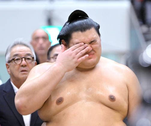 Autum Grand Sumo Tournament Yokozuna Onosato sheds a tear during an interview after winning the 15-day Autumn Grand Sumo Tournament at Ryogoku Kokugikan hall in Tokyo on Sept. 27, 2026.  A14AA0005628970P