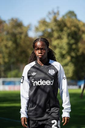 27.09.2026, xjyhynx, Fussball DFB Pokal Frauen 1.Runde, Karlsruher SC - Eintracht Frankfurt, v.l. Vivienne Lia (24, Eintracht Frankfurt) Karlsruhe