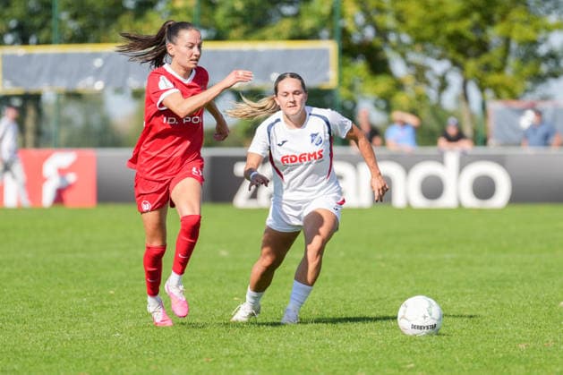 DFB-Pokal der Frauen: SC Sand vs. VfL Wolfsburg, 27.09.2026 Zweikampf zwischen Joelle Wedemeyer (VfL Wolfsburg, 24) und Pija Reininger (SC Sand, 9) DFB-Pokal der Frauen: SC Sand vs. VfL Wolfsburg, Adams Arena, 27.09.2026 DFB DFL REGULATIONS PROHIBIT ANY USE OF PHOTOGRAPHS AS IMAGE SEQUENCES AND OR QUASI-VIDEO. Copyright: xBEAUTIFULxSPORTS Boscox