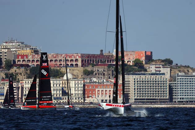 Team GB1 and Team Luna Rossa during the preliminary regatta fleet races of the Louis Vuitton 38th America s Cup, Naples, Italy, September 27, 2026  Copyright: xAlessandroxGarofalo xLaPressex