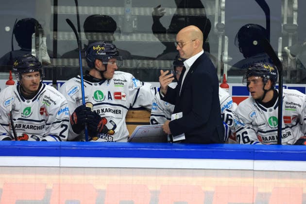 27.09.2026, GER ,DEU, Deutschland, Trainer STEFAN NYMAN (Iserlohn Roosters), Iserlohn-Spielerbank nordphoto GmbH Engler Berlin Uber-Arena Berlin Deutschland Copyright: xNordphotox xEnglerx