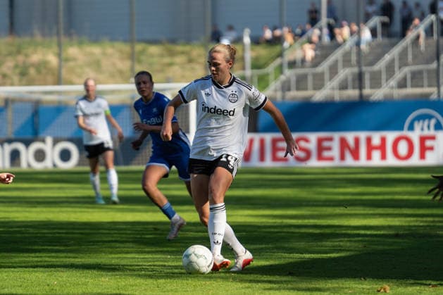 27.09.2026, xjyhynx, Fussball DFB Pokal Frauen 1.Runde, Karlsruher SC - Eintracht Frankfurt, v.l. Marthine ostenstad (14, Eintracht Frankfurt) Karlsruhe