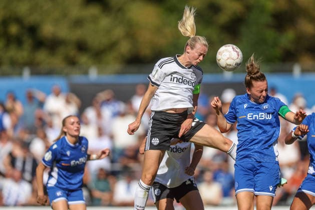 GER, Karlsruhe, Karlsruher SC vs Eintracht Frankfurt, SC, DFB Pokal der Frauen, Fussball, DFB, Spielzeit 2026 2027, Badenia Stadion, 1. Runde im Bild v.l.: Amanda Ilestedt (Eintracht Frankfurt Frauen 13), Selina Häfele (Karlsruhe), Torchance DFB DFL REGULATIONS PROHIBIT ANY USE OF PHOTOGRAPHS AS IMAGE SEQUENCES AND OR QUASI-VIDEO, 27.09.2026 Copyright: HMBxMedia HendrikxHamelau