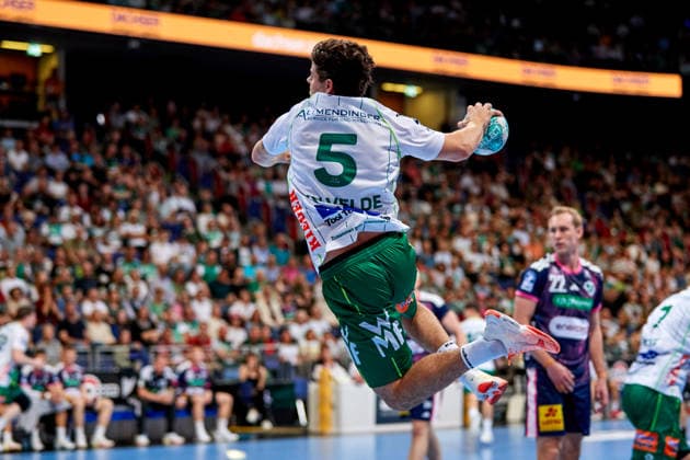 Rutger Ten Velde (FRISCH AUF Goeppingen 5) TSV Hannover-Burgdorf - vs. FRISCH AUF Goeppingen, Handball Bundesliga, HBL, Saison 2026 2027 27.09.2026 -Pressefoto Jan-Frederic Helbig TSV Hannover-Burgdorf - vs. FRISCH AUF Goeppingen, Handball Bundesliga, HBL, ZAG Arena, Opel Handball-Bundesliga, Saison 2026 2027, 27.09.2026 Hannover Copyright: xEibner-Pressefoto Jan-FredericxHx EP_JHG