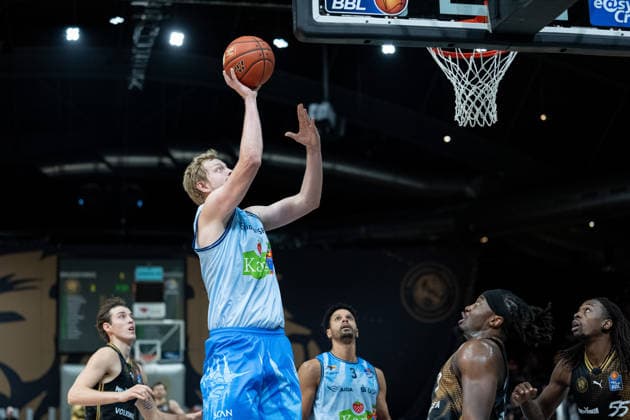 Bent Leuchten (Nr. 51 Rostock Seawolves) am Korb GER, Basketball Loewen Braunschweig gegen Rostock Seawolves, Basketball, easyCredit BBL, Woche 3, Spielzeit 2026 27, 27.09.2026 GER, Basketball Loewen Braunschweig gegen Rostock Seawolves, Basketball, easyCredit BBL, Woche 3, Spielzeit 2026 27, 27.09.2026 Braunschweig Copyright: xEibner-Pressefoto DanielxREINELTx EP_DRT