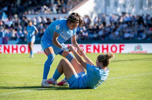 Fußball, Frauen, Saison 2026 2027, DFB-Pokal (1. Runde), FC Viktoria 89 Berlin - Bayer Leverkusen, v. l. Laura Casanovas Diaz (FC Viktoria 1889 Berlin), Maja Wasiak (FC Viktoria 1889 Berlin), 27.09. 2026, Copyright: xMatthiasxKochx