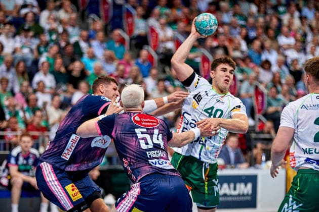 Elias Newel (FRISCH AUF Goeppingen 40) TSV Hannover-Burgdorf - vs. FRISCH AUF Goeppingen, Handball Bundesliga, HBL, Saison 2026 2027 27.09.2026 -Pressefoto Jan-Frederic Helbig TSV Hannover-Burgdorf - vs. FRISCH AUF Goeppingen, Handball Bundesliga, HBL, ZAG Arena, Opel Handball-Bundesliga, Saison 2026 2027, 27.09.2026 Hannover Copyright: xEibner-Pressefoto Jan-FredericxHx EP_JHG