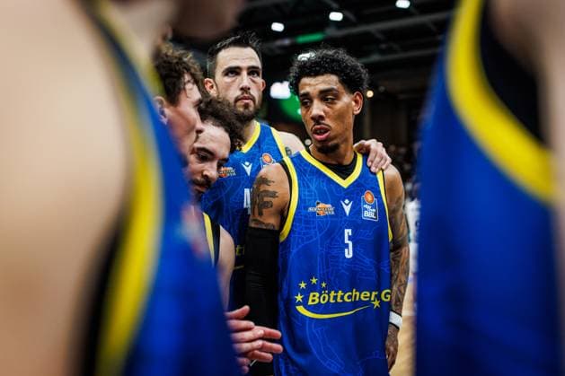 Kristofer Krause (Science City Jena, Isaiah Moses (Science City Jena). Alex Herrera (Science City Jena), Terrence Edwards (Science City Jena), Trauer, enttaeuscht, Emotionen )Vet Concept Gladiators Trier vs Science City Jena, Basketball, easyCredit BBL, 2. Spieltag, Saison 2026 2027, 27.09.2026 Vet Concept Gladiators Trier vs Science City Jena, Basketball, easyCredit BBL, 2. Spieltag, Saison 2026 2027, 27.09.2026 Copyright: xEibnerxPressefotox EP_ANS