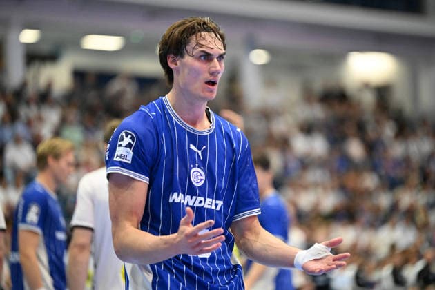 27.09.2026,GER, Handball, Herren, Opel HBL, Saison 2026 2027, 6. Spieltag, VfL Gummersbach vs. Bergischer HC Miro Schluroff (VfL Gummersbach 15), regt sich heftig auf, Gestik, Mimik, Emotionen, unzufrieden enttaeuscht niedergeschlagen, DFB DFL regulations prohibit any use of photographs as image sequences and or quasi-video Gummersbach SCHWALBE arena NRW Deutschland Germany Copyright: xNordphoto Meuterx