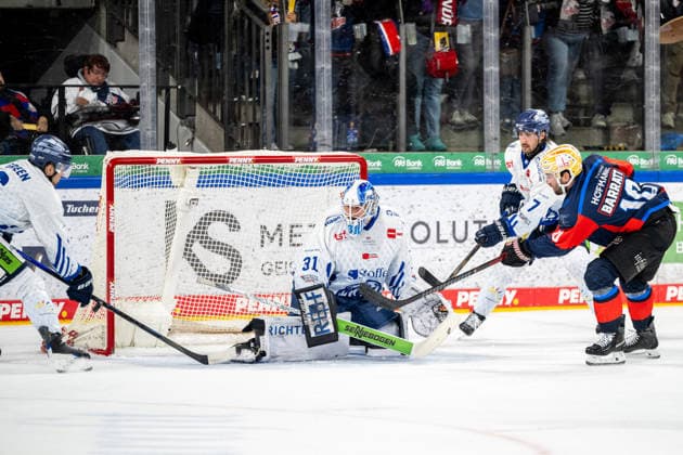 27.09.2026 - Eishockey - Saison 2026 2027 - Penny DEL - Nürnberg Ice Tigers Icetigers - Straubing Tigers - ThHa - xthxhax - Jakub Skarek (31, Straubing Tigers ) Evan Barratt (10, Nürnberg Ice Tigers, NIT ), Alex Green (6, Straubing Tigers )