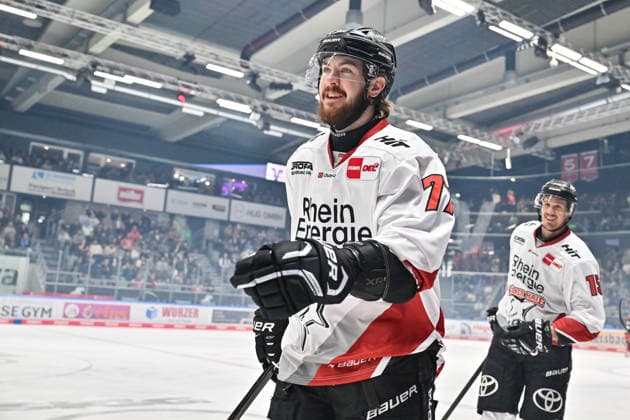Penny DEL; Augsburger Panther - Kölner Haie, 27.09.2026 AUGSBURG, GERMANY; 27. SEPTEMBER: Jubel der Gäste nach dem Treffer zum 0-1 durch Ryan MACINNIS (Kölner Haie 77) Tor Torschuetze Freude Happy während dem Match der Penny DEL zwischen den Augsburger Panthern und den Kölner Haien am 4. Spieltag im Curt Frenzel Stadion Copyright: xBEAUTIFULxSPORTS Goldbergx