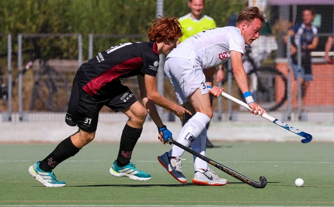 BAU 27.09.2026, Deutschland, Ludwigsburg, 2. Hockey-Bundesliga Männer: HC Ludwigsburg vs. HTC Stuttgarter Kickers , v.l. Simon Köhler (HCL), Timm Berger (HTC)