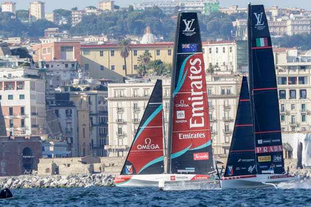 THE LOUIS VUITTON 38TH AMERICA™S CUP PRELIMINARY REGATTA, NAPLES Luna Rossa team and Emirates team New Zealand competes on the Mach race for the 38th Louis Vuitton America™s Cup in the Gulf of Naples, Campania, Italy, on September 27, 2026. The Naples preliminary regatta gives the competing teams their first opportunity to test their AC40 one-design yachts ahead of the 38th America™s Cup, which will be held in Naples in 2027. _BPH7996_1 Copyright: xAntonioxBalascox