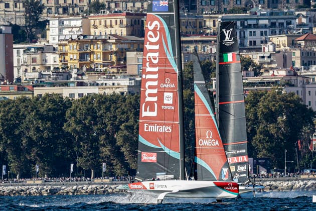 THE LOUIS VUITTON 38TH AMERICA™S CUP PRELIMINARY REGATTA, NAPLES Luna Rossa team and Emirates team New Zealand competes on the Mach race for the 38th Louis Vuitton America™s Cup in the Gulf of Naples, Campania, Italy, on September 27, 2026. The Naples preliminary regatta gives the competing teams their first opportunity to test their AC40 one-design yachts ahead of the 38th America™s Cup, which will be held in Naples in 2027. _BPH8467 Copyright: xAntonioxBalascox