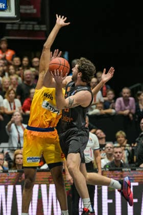 easyCredit Basketball Bundesliga, 3. Spieltag, Niners Chemnitz - Phoenix Hagen 27.09,2026 ab 16.30 Uhr Chemnitz, Chemnitz Arena Im Foto: 25 Ben Burnham easyCredit Basketball Bundesliga, 3. Spieltag, Niners Chemnitz - Phoenix Hagen Chemnitz Sachsen Deutschland Copyright: xEHLxMedia MichelxKöhlerx 20262709-Niners-Chemnitz-Phoenix-Hagen_005