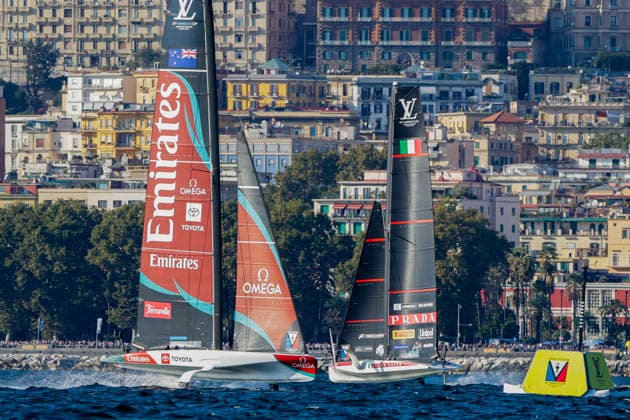 THE LOUIS VUITTON 38TH AMERICA™S CUP PRELIMINARY REGATTA, NAPLES Luna Rossa team and Emirates team new Zealand competes on the Mach race for the 38th Louis Vuitton America™s Cup in the Gulf of Naples, Campania, Italy, on September 27, 2026. The Naples preliminary regatta gives the competing teams their first opportunity to test their AC40 one-design yachts ahead of the 38th America™s Cup, which will be held in Naples in 2027. _BPH8459 Copyright: xAntonioxBalascox