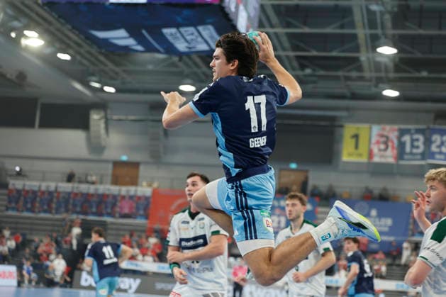 Handball 1. Opel Bundesliga 2026 2027 - Handball Club Hamburg (HCH) vs. HSG Wetzlar Kaj Geenen (Hamburg) wirft von Linksaussen aufs Tor . Sporthalle Hamburg Hamburg Foto: Frank Schoof