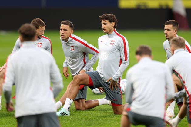 SZTOKHOLM 27.09.2026 TRENING REPREZENTACJI POLSKI --- POLISH FOOTBALL national team, Nationalteam TRAINING SESSION IN STOCKHOLM JAN BEDNAREK JAKUB KIWIOR MATEUSZ ZUKOWSKI FOT. PIOTR KUCZA FOTOPYK NEWSPIX.PL --- newspix.pl 