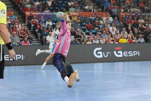 Handball I Herren I Saison 2026 2027 I Bundesliga I 6. Spieltag I Handball Club Hamburg - HSG Wetzlar I 27.09.2026 Leoon Nowottny (74, Handball Club Hamburg) Hamburg Alsterdorfer Sporthalle Hamburg Deutschland Copyright: xLobeca RalfxHomburgx